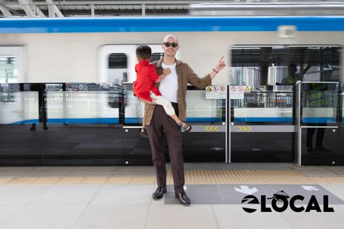 Khách Pháp chờ 5 năm cho lần đầu đi metro số 1