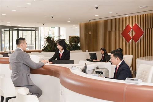 Techcombank gấp rút hỗ trợ khách hàng định danh tài khoản trước giờ G