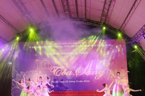 Hơn 100 diễn viên không chuyên tham gia chương trình văn nghệ 'Tây Hồ tỏa sáng'