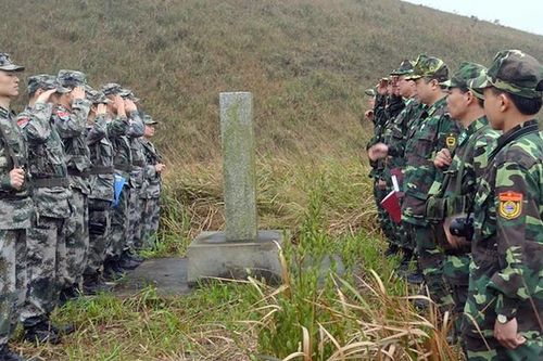 Những con đường thắm tình quân dân nơi biên giới