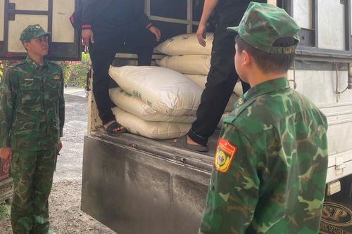 Liên tiếp bắt giữ hàng nhập lậu