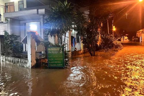 Khánh Hòa: Mưa lớn nhiều ngày, cảnh báo lũ quét, sạt lở đất