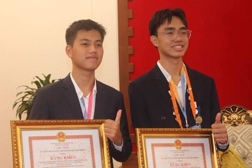 Truyền lửa đam mê nghiên cứu khoa học cho nhiều bạn trẻ(Kỳ 2)