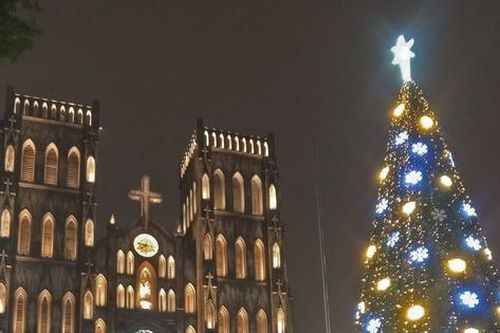 Những điểm chụp ảnh Noel siêu đẹp ở Hà Nội