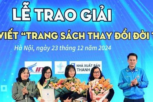 Cô gái xúc động kể hành trình thoát khỏi bờ vực trầm cảm khi chống chọi ung thư