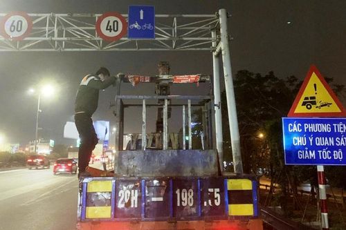 Điều chỉnh tốc độ tối đa của xe máy trên cầu Thanh Trì xuống 40 km/h