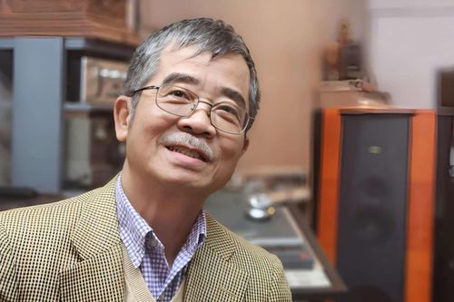'Hãy trung thực trả lời mình vào công chức bằng đường nào, làm việc ra sao'