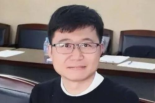 Nhà nghiên cứu ung thư hàng đầu thế giới rời Mỹ về nước