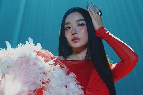Quán quân Học viện cải lương 2024 khoe dáng, vũ đạo gợi cảm