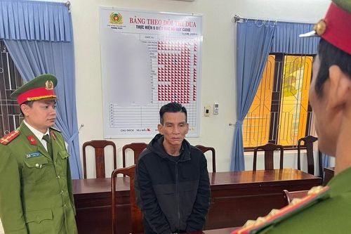 Thuê 2 ô tô trị giá hơn 2 tỷ mang đi thế chấp vay tiền rồi bỏ trốn