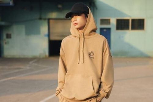 Thời thượng với các mẫu hoodies nam nữ Canifa cực dễ phối đồ