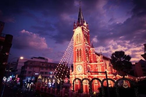 Những địa điểm hẹn hò, check-in độc đáo dịp Giáng sinh TPHCM