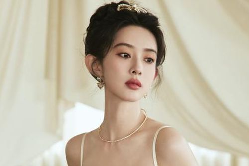 Nữ diễn viên vượt mặt Ngu Thư Hân: Bị Triệu Vy tố giả tạo, dính vào vụ án 2 người thiệt mạng