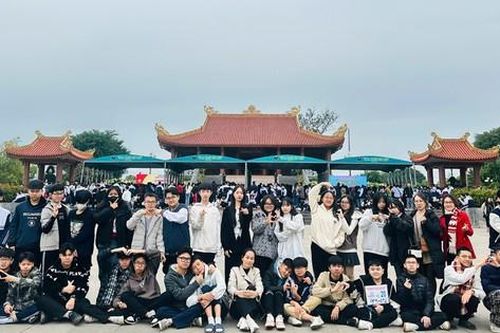 Lan tỏa tình yêu lịch sử với tour học tập ở di tích Đại đội 915 Thái Nguyên