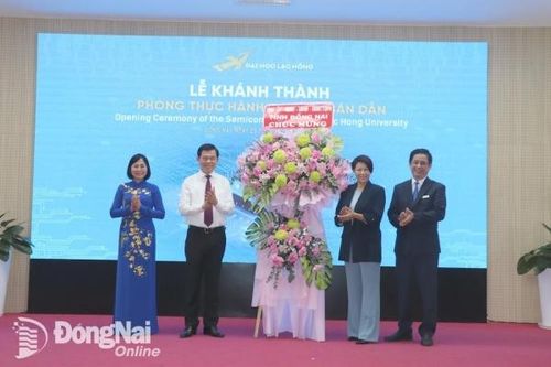 Trường đại học Lạc Hồng khánh thành phòng thực hành vi mạch bán dẫn
