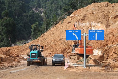 Đèo Khánh Lê chính thức lưu thông 2 làn xe từ 7 giờ đến 17 giờ