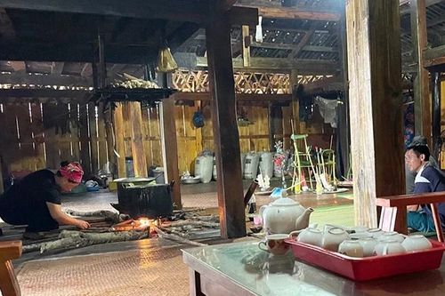 Người Lô Lô làm du lịch cộng đồng