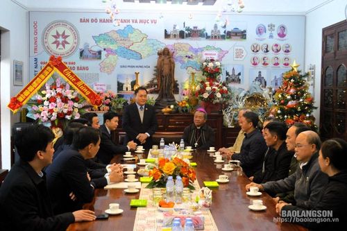 Đoàn công tác của tỉnh thăm, chúc mừng Tòa Giám mục Giáo phận Lạng Sơn - Cao Bằng và Ban Đại diện Tin lành tỉnh nhân dịp Lễ Giáng sinh năm 2024