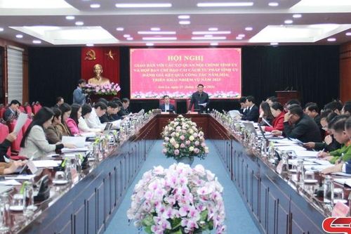 Hội nghị giao ban với các cơ quan nội chính và họp Ban Chỉ đạo cải cách tư pháp Tỉnh ủy