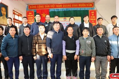 Ra mắt Chi hội Nông dân nghề nghiệp bản Lũng Xá - Tà Dê