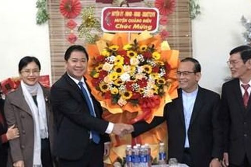Lãnh đạo các địa phương, đơn vị thăm, chúc mừng các cơ sở tôn giáo nhân dịp Giáng sinh