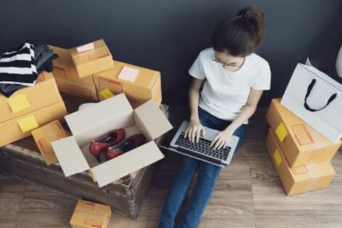 Cần đồng bộ giải pháp để xanh hóa 'núi rác' từ thương mại điện tử
