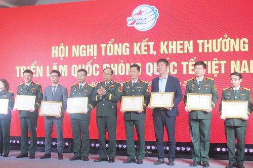 Hội nghị Tổng kết, khen thưởng Triển lãm Quốc phòng quốc tế Việt Nam năm 2024