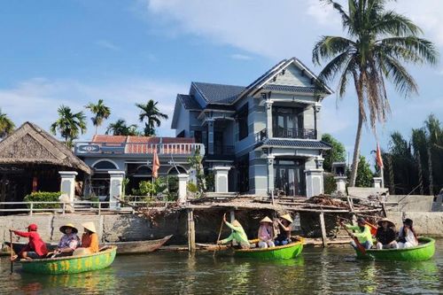 Khởi sắc du lịch xứ Quảng