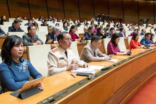 Cấm thuốc lá điện tử và bài toán thực thi