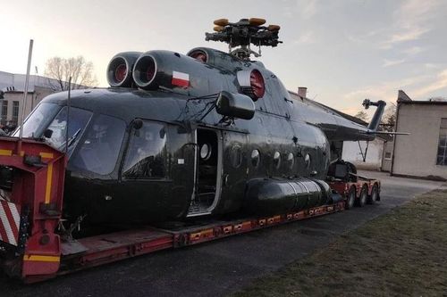Ba Lan chuyển trực thăng đa năng Mi-8 cho Ukraine