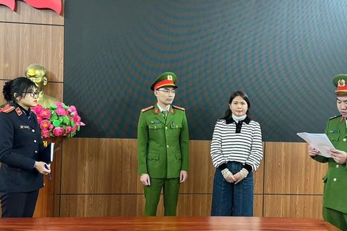 Khởi tố, bắt tạm giam cựu nhân viên ngân hàng ở Lai Châu