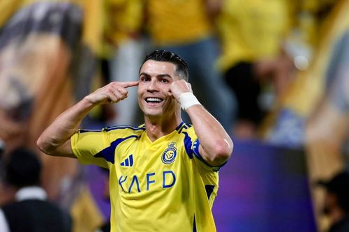 Ronaldo: 'Ai nói Messi hay hơn tôi'