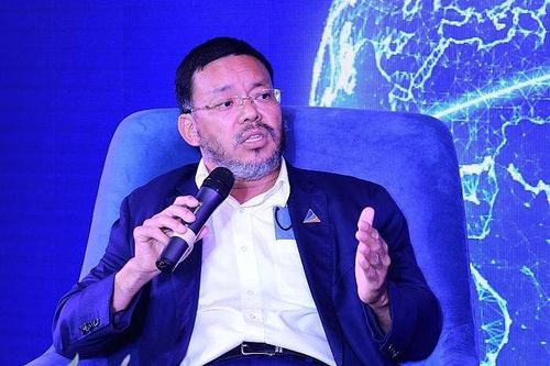 Cổ phiếu 'họ Đất Xanh' bị bán tháo dữ dội