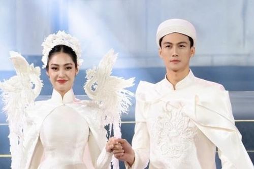 Hoa hậu Nông Thúy Hằng trình diễn áo dài cưới lấy cảm hứng rồng, phượng