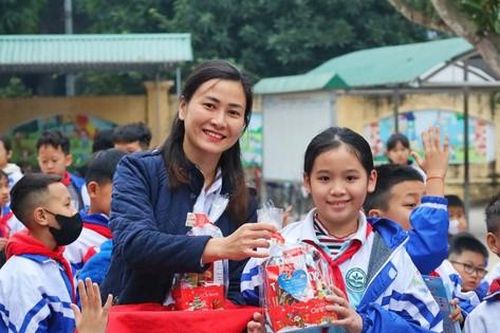 'Giáng sinh cho em' lan tỏa yêu thương
