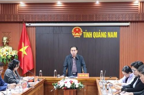 Chạy cả trăm cây số để sửa tên bệnh cho 'trùng' với Nghị quyết: Lãnh đạo tỉnh chỉ đạo 'nóng'