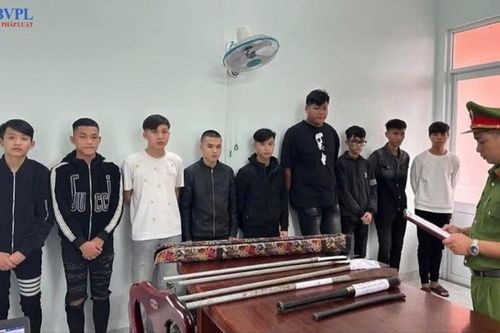 Phê chuẩn khởi tố 7 thanh niên tuổi teen mang mã tấu đánh nhau