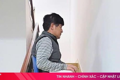 Ghế thang máy: Bước tiến mới hỗ trợ người già di chuyển cầu thang bộ