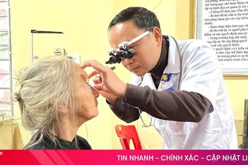 Hơn 100 người dân ở Hương Sơn được khám, cấp thuốc miễn phí