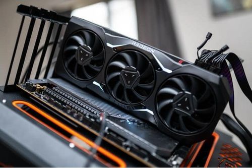 Không phải NVIDIA RTX, đây là card đồ họa đáng mua nhất cho năm 2025