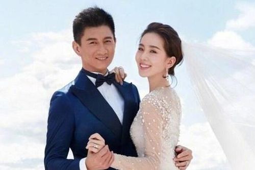 Lưu Thi Thi phản hồi về thông tin đã ly hôn chồng hơn 17 tuổi