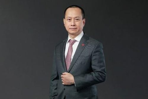 Phó Tổng Giám đốc Techcombank muốn thoái bớt vốn, dự thu 14 tỷ đồng cho nhu cầu tài chính cá nhân