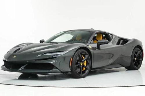 Top 10 siêu xe động cơ V8 tốt nhất năm 2024: Ferrari SF90 Stradale đầu bảng