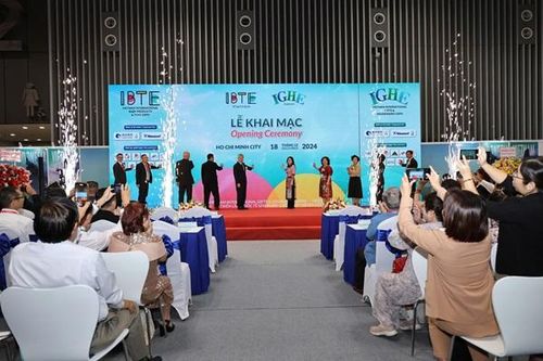 Khai mạc các triển lãm quốc tế về đồ chơi trẻ em và gia dụng Việt Nam 2024