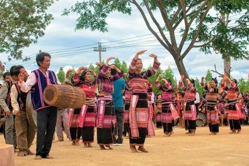 Bình Định xây dựng mô hình đời sống văn hóa vùng đồng bào dân tộc thiểu số