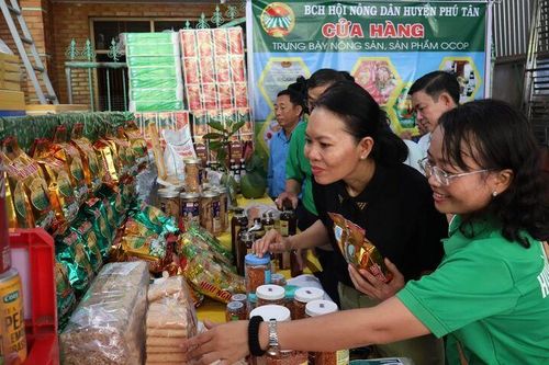 Khởi sắc trong phát triển kinh tế - xã hội ở huyện Phú Tân