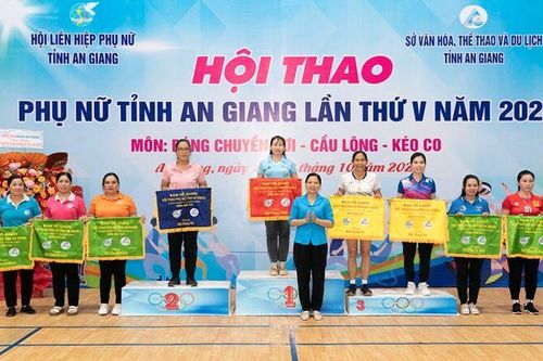 Nâng cao vị thế, vai trò của phụ nữ