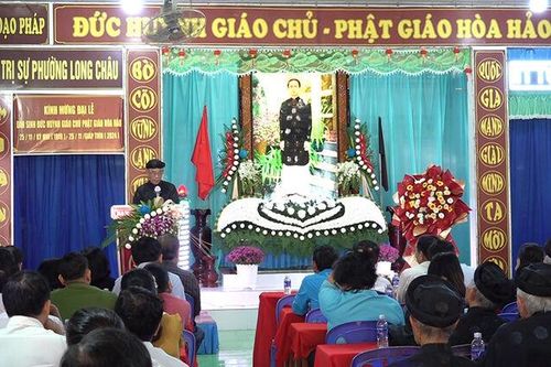 Thăm, chúc mừng kỷ niệm 105 năm Ngày đản sinh Đức Huỳnh Giáo chủ Phật giáo Hòa Hảo
