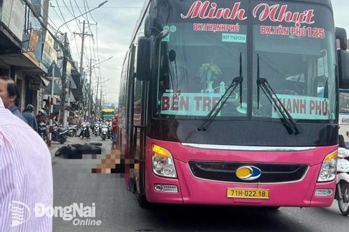 Xe khách va chạm xe máy trên quốc lộ 1 làm 1 người đàn ông tử vong tại chỗ