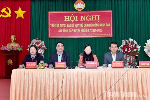 Phó Chủ tịch HĐND tỉnh Lê Thị Thanh Trà tiếp xúc cử tri xã Yên Phú